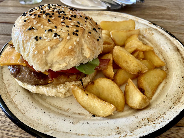 Av. Juan María Pérez y Fuentes esq, 15008 Ciudad de la Costa, Departamento de Canelones
