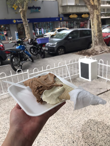 Heladería Los Trovadores - Montevideo