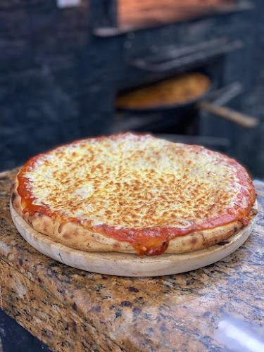 Pizzería Cervantes Tres Cruces - Gastronomía y hostelería