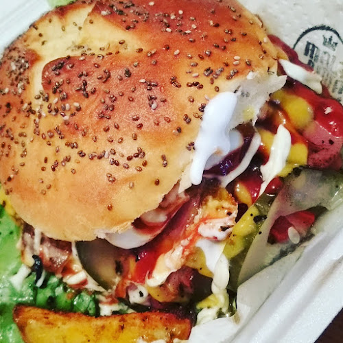 MALA JUNTA BURGERS - Gastronomía y hostelería