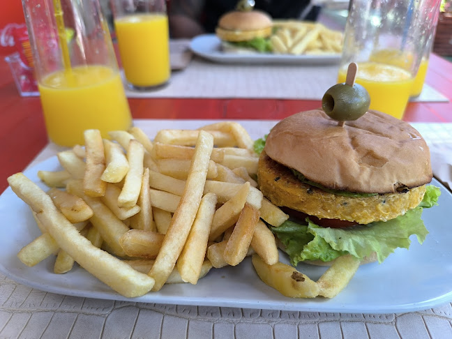 Gral. Flores 382, 70000 Col. del Sacramento, Departamento de Colonia