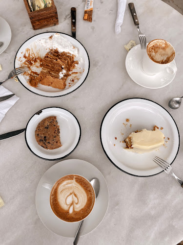 Opinii despre La Linda Panadería y Café în Manantiales - Gastronomía y hostelería