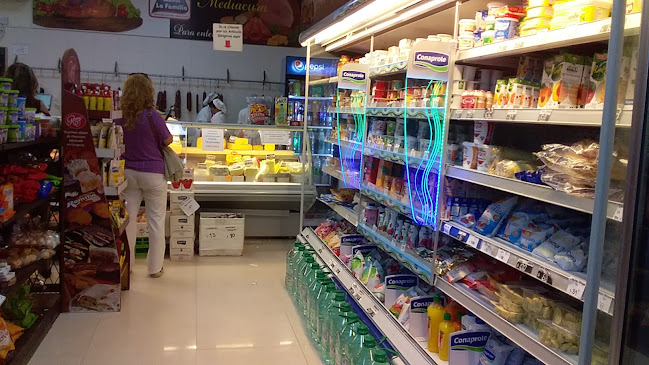 Comentarii opinii despre Fiambreria Granja La Familia