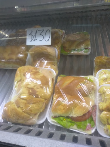 Comentarii opinii despre Panaderia Confiteria & Pizzeria San Cono