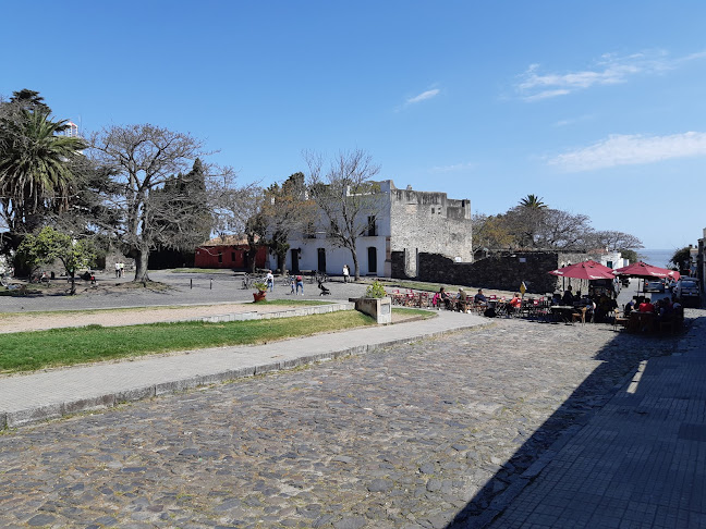 G4HX+57C, 70000 Col. del Sacramento, Departamento de Colonia