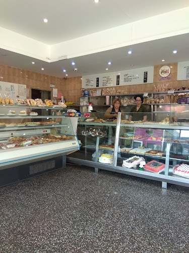 Opinii despre Panadería y Rotisería "Diamantis" în Montevideo - Gastronomía y hostelería