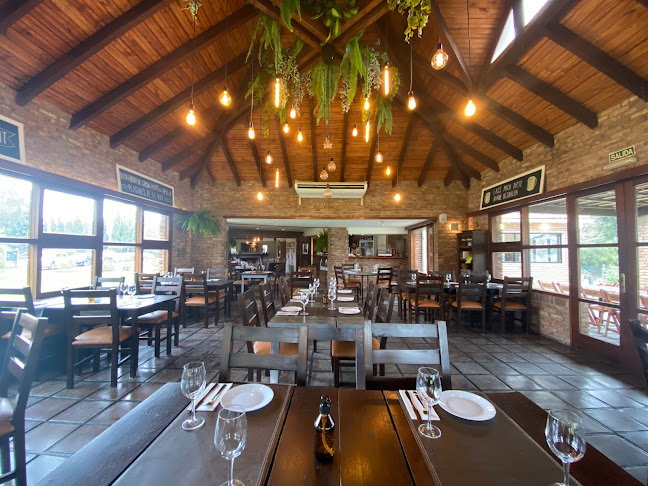 Club Alemán de Montevideo, Auxiliar Avenida Giannatassio 9339 ingreso por la entrada del Club Alemán de Carrasco, 11600 Montevideo