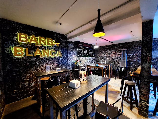 Pizzas Empanadas y Algo Más