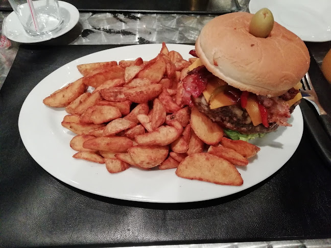 Opinii despre La Giralda în Montevideo - Gastronomía y hostelería