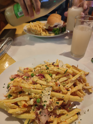 Opinii despre E L TIMON CHIVETERIA PIZZERIA în Punta del Diablo - Gastronomía y hostelería