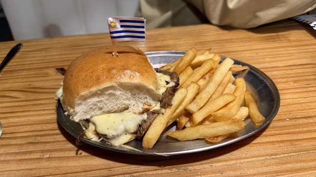 Comentarii opinii despre REX - Best Chivito in Town