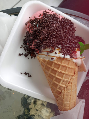 Opinii despre Queen în Paysandú - Gastronomía y hostelería