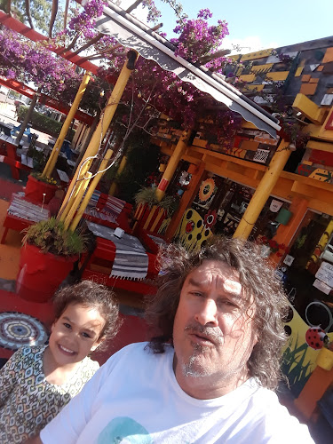 Medialunas Calentitas - La Barra