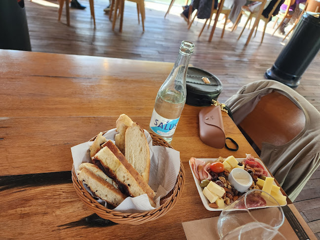 MonfrA winerestaurant