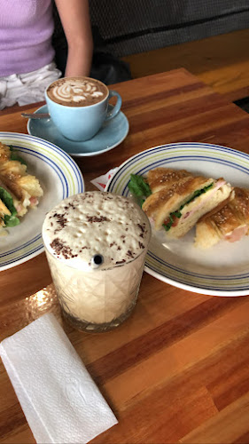 Comentarii opinii despre che.co.ffee