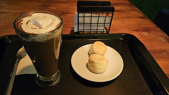 Opinii despre P&M Pastelería y Café în Artigas - Gastronomía y hostelería