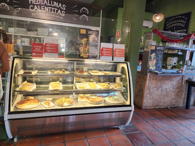 Comentarii opinii despre Medialunas Calentitas Solanas