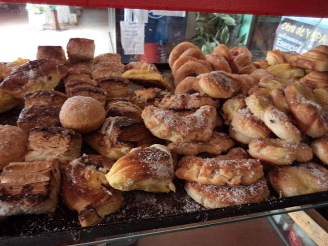 Opinii despre Panadería y Servicentro KM 40 în Canelones - Gastronomía y hostelería