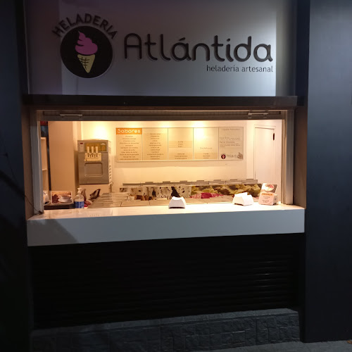 Opinii despre Heladería Artesanal y Cafetería Atlántida în Atlántida - Gastronomía y hostelería