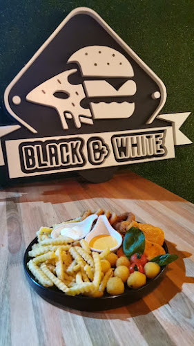 BLACK & WHITE PIZZERIA HAMBURGUESERIA - Trinidad