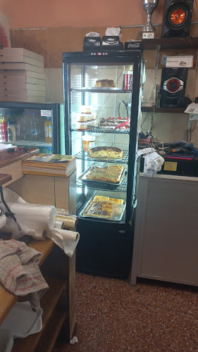 Pizzeria y Rotiseria Luigi's - Gastronomía y hostelería