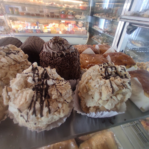 Opinii despre Panadería VARADEROS I în Montevideo - Gastronomía y hostelería