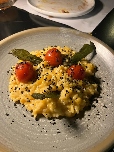 Opinii despre Bruta în Montevideo - Gastronomía y hostelería