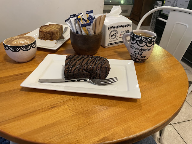 Opinii despre Colonia Sandwich Coffee Shop în Col. del Sacramento - Gastronomía y hostelería