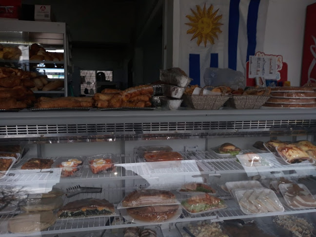 BIZCOCHERÍA Y ROTISERÍA HUGO - Canelones