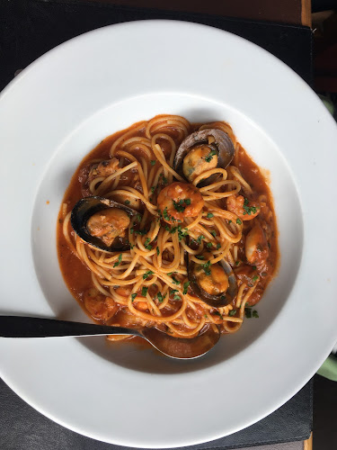 Medio y Medio - Gastronomía y hostelería