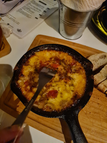 Comentarii opinii despre Weik House