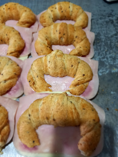 Panaderia "Mis Lunitas" - Gastronomía y hostelería