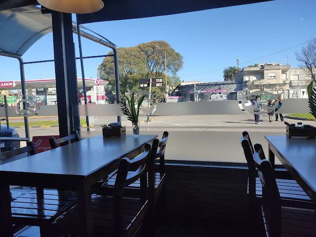 Comentarii opinii despre Ombú Bar