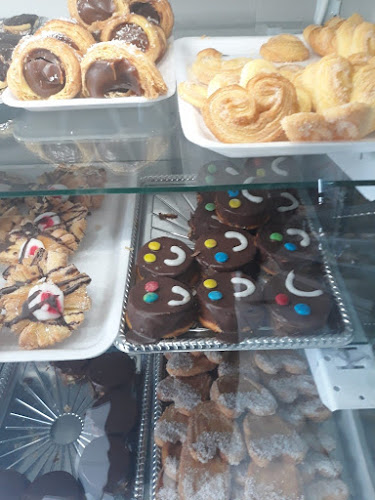 Comentarii opinii despre BIZCOCHERÍA Y ROTISERÍA HUGO