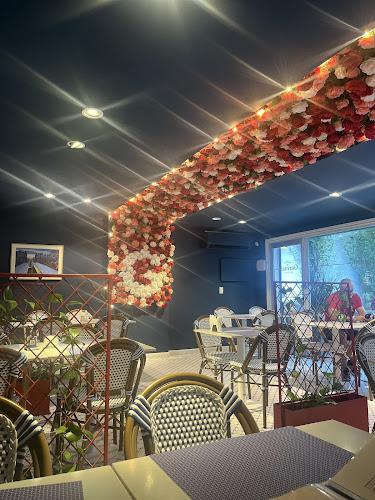 Opinii despre Saint Germain Café Parisien în Montevideo - Gastronomía y hostelería