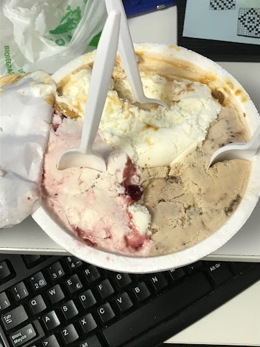 Opinii despre Giovanni Helados Artesanales în Montevideo - Gastronomía y hostelería