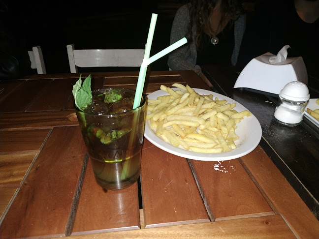 Opinii despre Ennis Irish Pub în Montevideo - Gastronomía y hostelería