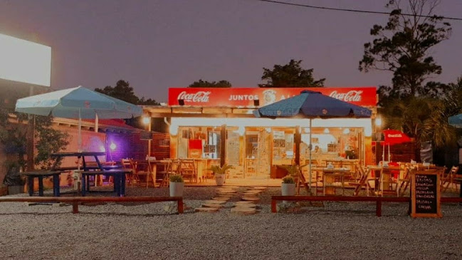 Panadería, Rotiseria y Cafetería Juntos a la Par - Gastronomía y hostelería