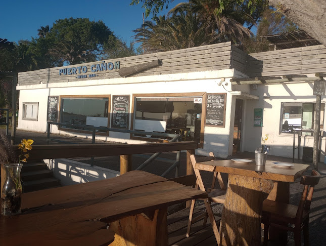 Puerto Cañon River Bar - Col. del Sacramento