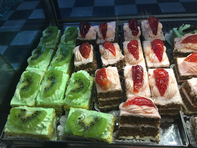 Panaderia y Confitería 2 Avenida