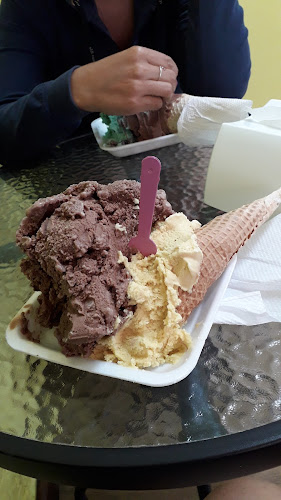 Opinii despre Heladería Feola în Rocha - Gastronomía y hostelería
