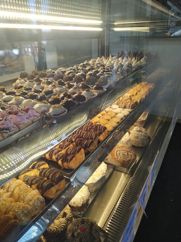Comentarii opinii despre Warner • Panadería y Confitería