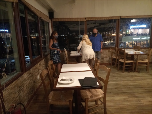 Yacht Club Uruguayo Restaurante - Gastronomía y hostelería