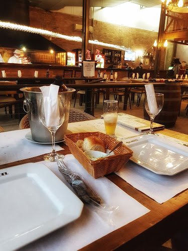 Gardel Restaurante e Parrillada - Gastronomía y hostelería