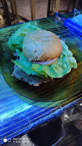 EL LOQUILLO PARRILLADA, CAFÉ, BAR, HELADOS Y ENTRETENIMIENTOS - Ciudad del Plata