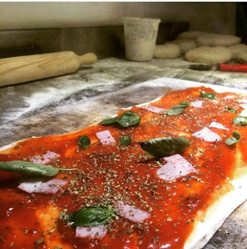 Ta Na Mesa Pizzería - Montevideo