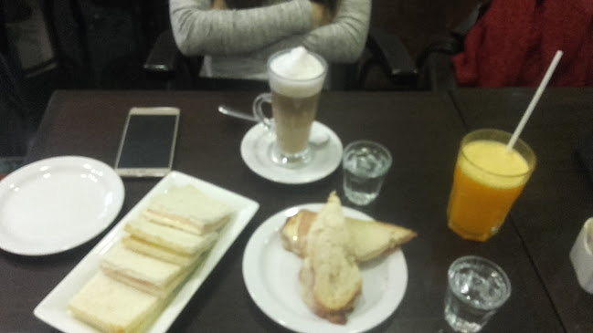 Opinii despre Del Teatro Café în San José de Mayo - Gastronomía y hostelería