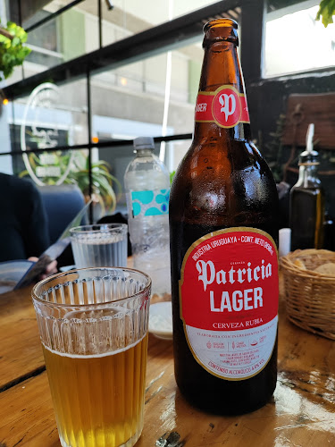 Opinii despre Rustic resto bar în Punta del Este - Gastronomía y hostelería