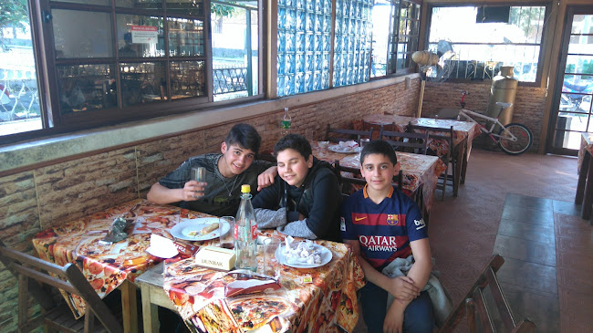 BAR Y PiZZERIA Punta De Rieles - Montevideo