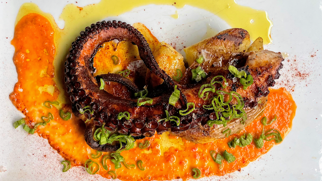 Opinii despre Es Mercat în Montevideo - Gastronomía y hostelería